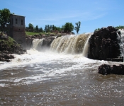 2016 05 29 SiousFalls Falls 045